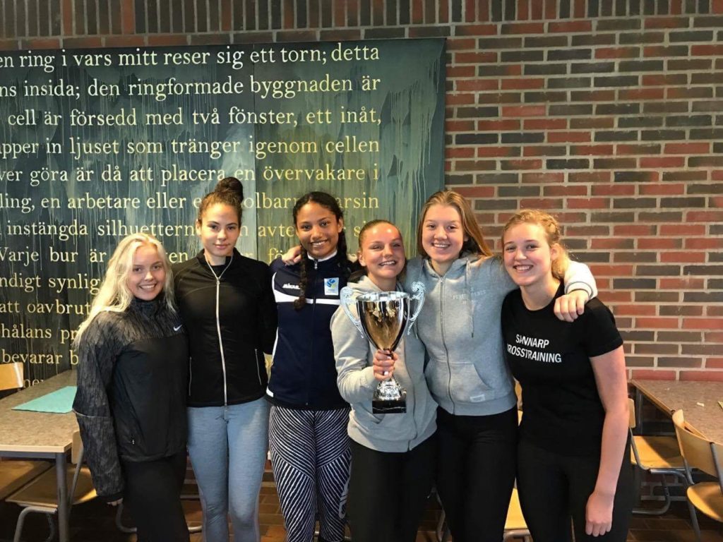 I det vinnande laget: Ida, Pamela, Esther, Jenny, Lova och Hanna.